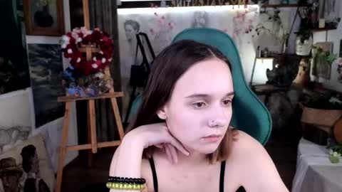 melissaravel online show from February 5, 7:17 pm