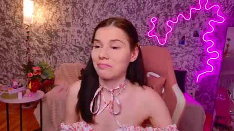 mellhyees online show from March 28, 5:34 pm