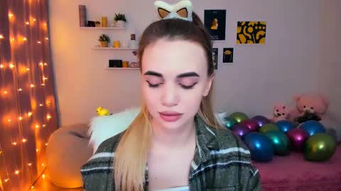 Tessa online show from February 14, 2:18 am