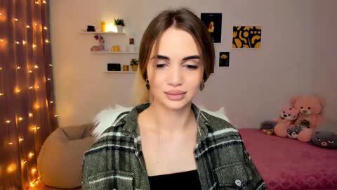 Tessa online show from December 8, 9:08 pm