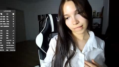 EVA online show from October 25, 7:43 pm