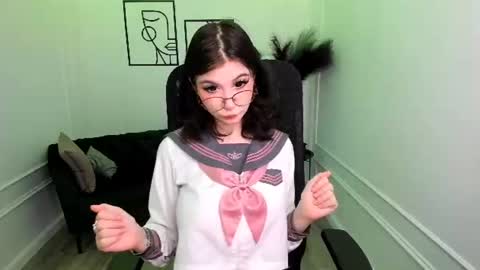 mellsawertyq online show from October 14, 8:00 pm