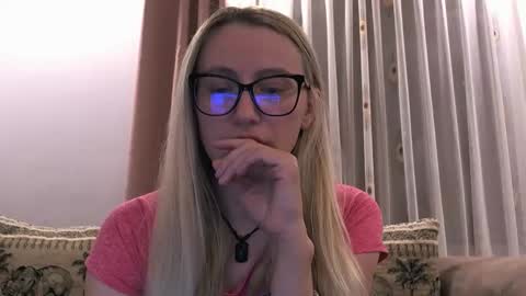 Melly online show from January 15, 4:46 pm