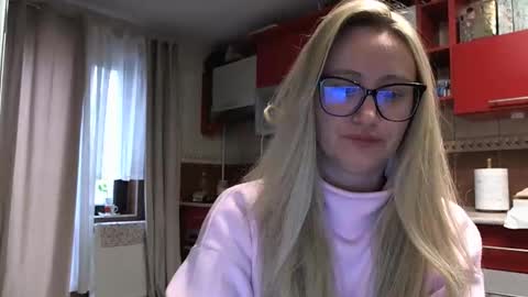 Melly online show from February 5, 7:55 am