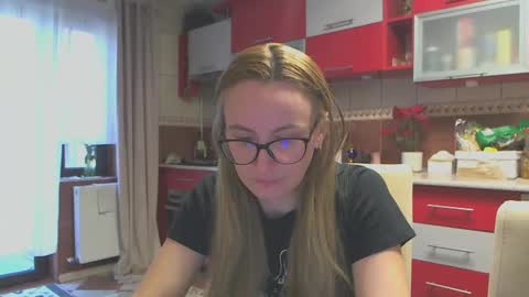 Melly online show from February 11, 7:44 am