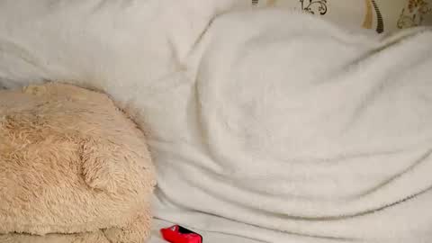 MelMooon online show from March 5, 10:49 pm