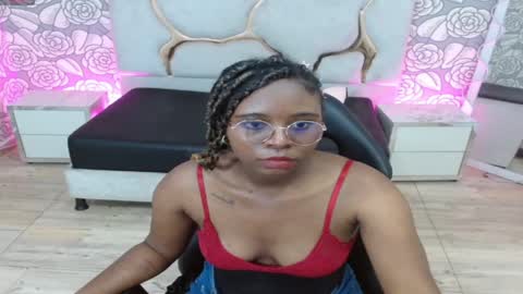 meloddyy_tay1 online show from March 29, 8:46 am