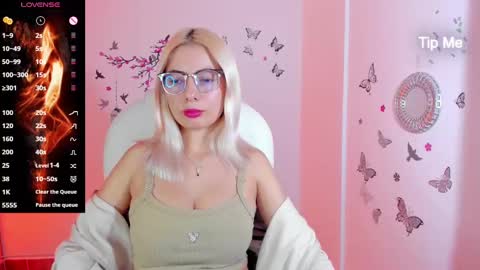 melody_starr online show from October 2, 3:55 am