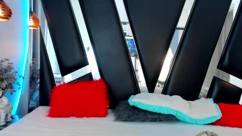 MELODY online show from December 31, 7:40 pm