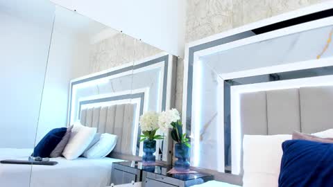 melodycharlotte online show from September 12, 4:35 am