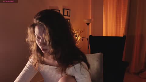 melody  online show from December 16, 3:43 pm