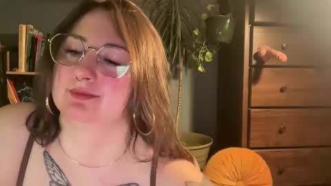 meowmaxx online show from May 4, 2:26 am