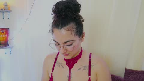 Merida Bell online show from December 19, 2:12 am