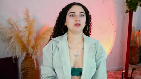 Merida Bell online show from November 6, 9:59 am