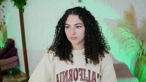 Merida Bell online show from September 17, 3:37 am