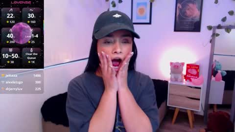 Merilyn  online show from October 17, 10:24 pm