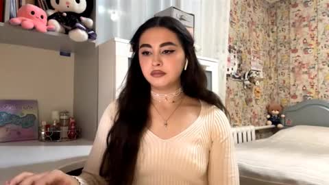 Enni online show from November 12, 6:50 pm