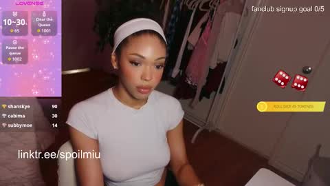 mew2wo online show from December 3, 9:00 am