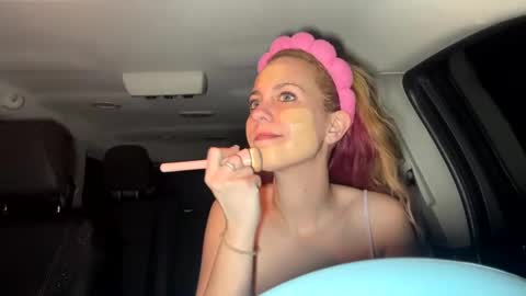 mezzy69 online show from March 3, 9:16 am