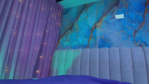 Emi online show from February 25, 7:34 pm