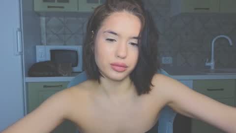 Mia online show from February 25, 2:36 am