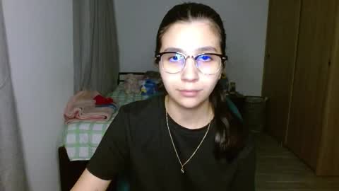 Mia online show from October 21, 1:31 am