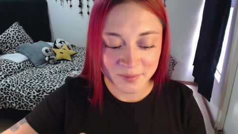 mia online show from April 3, 4:05 pm