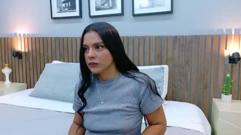 Mia Bellefort online show from February 4, 8:56 pm