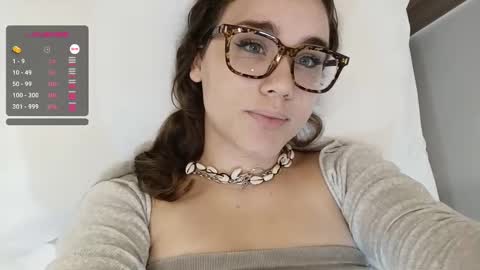 mia_boone online show from January 1, 5:11 am