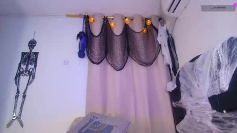 Mia online show from October 16, 12:02 am