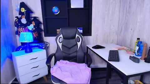 mia_esposito2 online show from October 10, 4:39 am