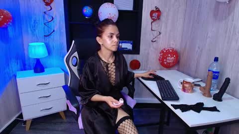 mia_esposito2 online show from September 25, 3:38 am