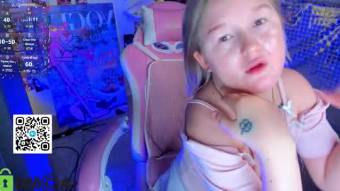 Mia online show from March 30, 8:47 am