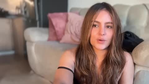 mia_ferrer777 online show from March 28, 10:52 pm