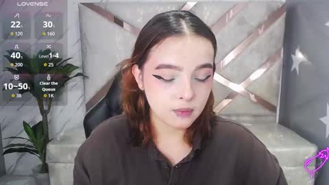 Mia online show from March 17, 1:26 pm