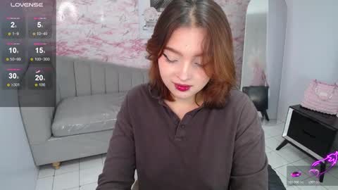 Mia online show from February 5, 1:47 pm