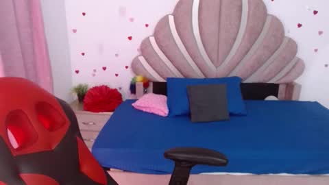 mia online show from March 17, 12:47 am