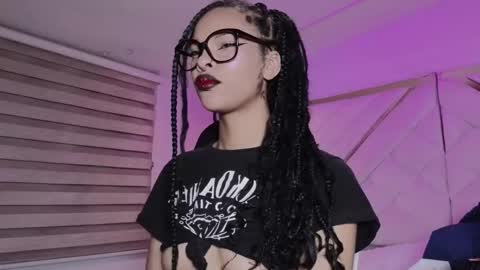 Mia online show from March 11, 3:00 am