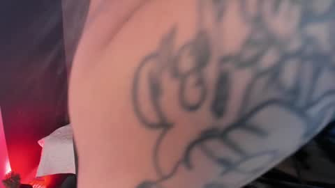 Val  online show from December 20, 9:06 pm