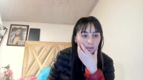 mia kaneee online show from December 3, 3:09 am