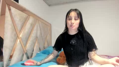 mia kaneee online show from December 17, 2:49 am