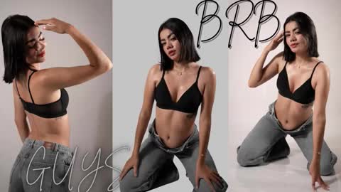 Mia online show from December 16, 2:28 am