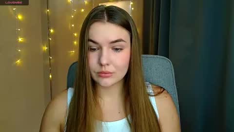 mia_lemm online show from October 22, 7:46 am