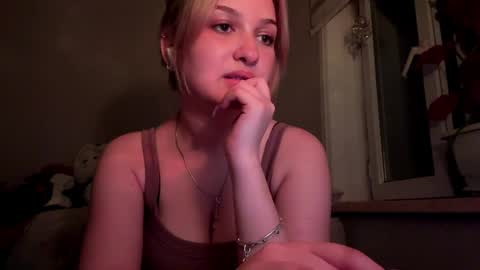 Miaaa online show from June 8, 9:25 pm