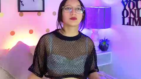 Mia online show from June 13, 3:04 am