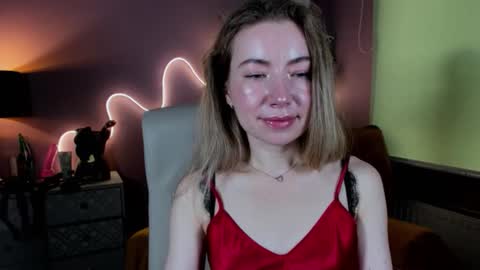 Mia online show from September 20, 7:17 am