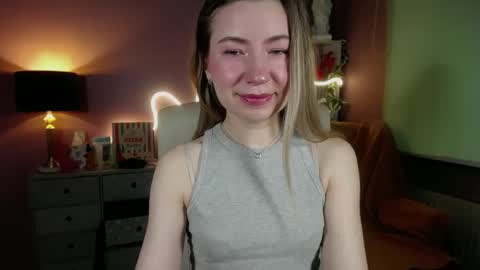 Mia online show from February 28, 7:58 am