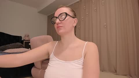 Alicia online show from January 13, 12:56 pm