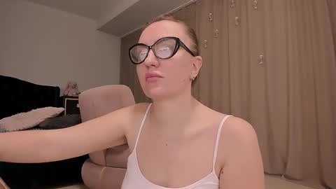 Alicia online show from January 11, 11:34 am