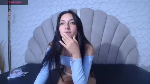 mia_prince_ online show from April 11, 1:26 pm